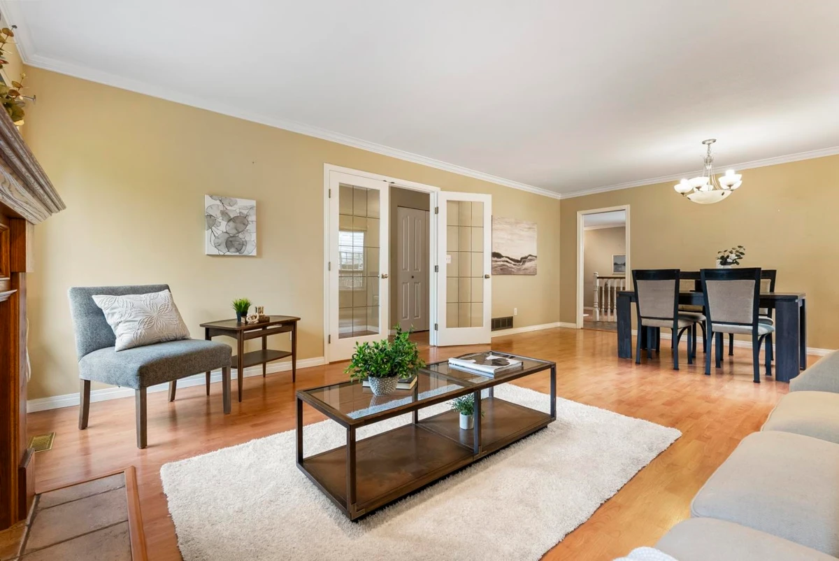 Family Room Photo of 8068 161a Street, Surrey, BC