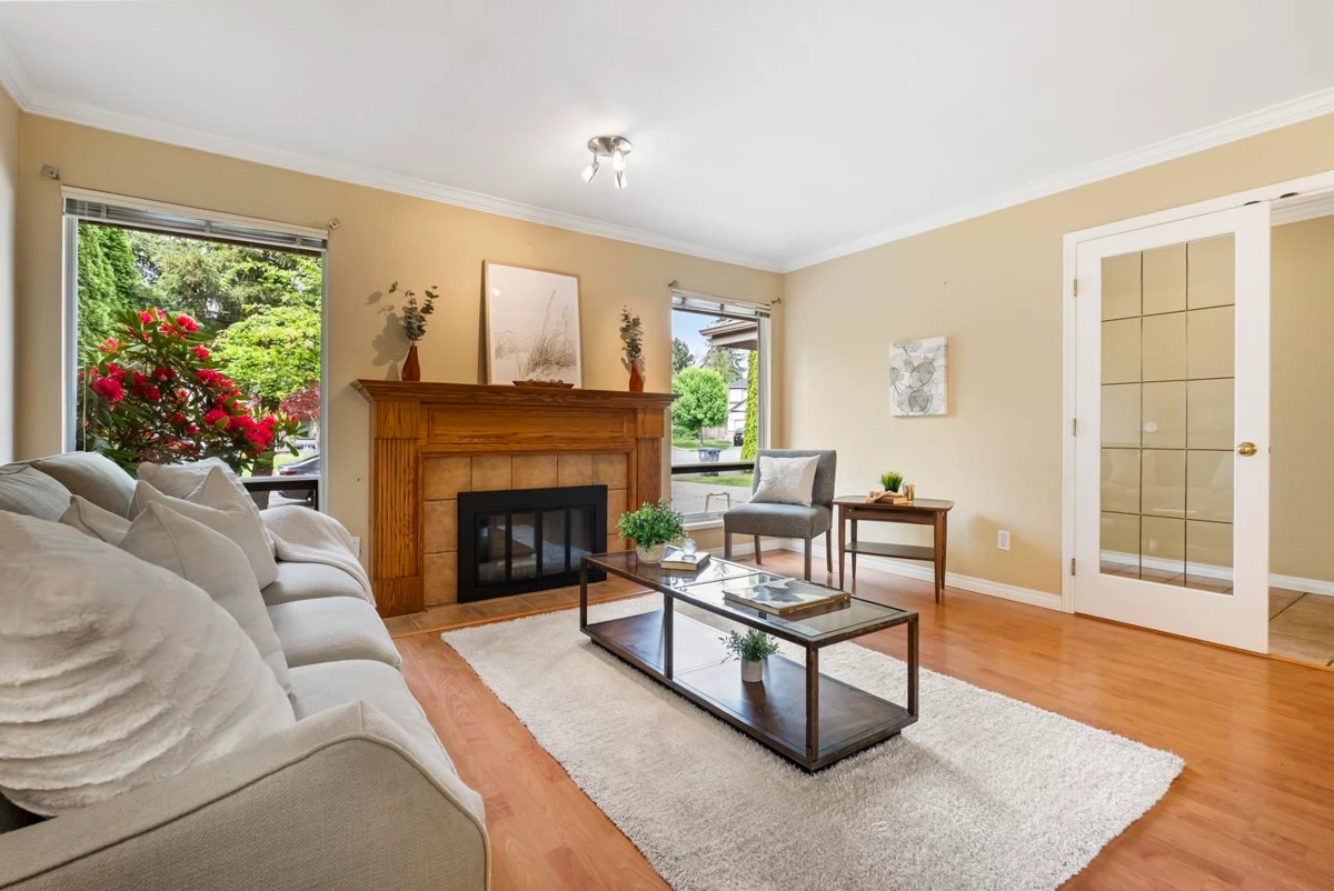 Living Room Photo of 8068 161a Street, Surrey, BC