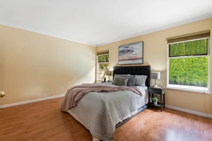 Basement Recreation Room Photo of 8068 161a Street, Surrey, BC