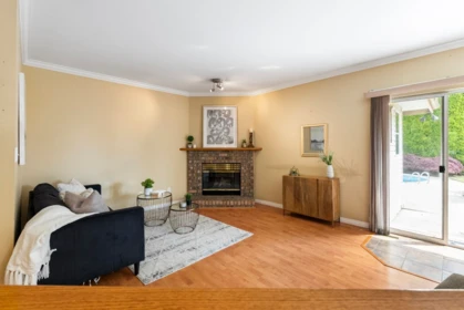 Breakfast Nook Photo of 8068 161a Street, Surrey, BC