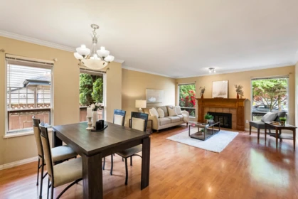 Kitchen Photo of 8068 161a Street, Surrey, BC