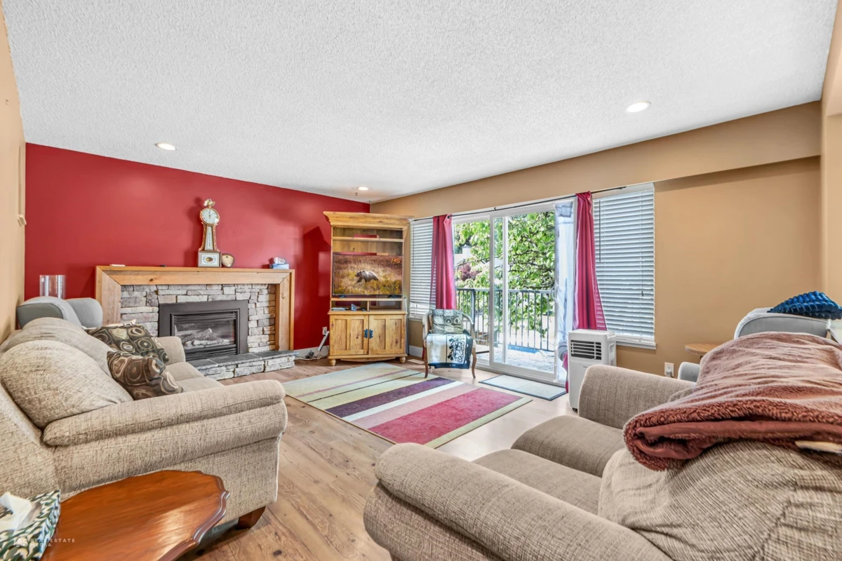Dining Area Photo of 4652 203 Street, Langley, BC