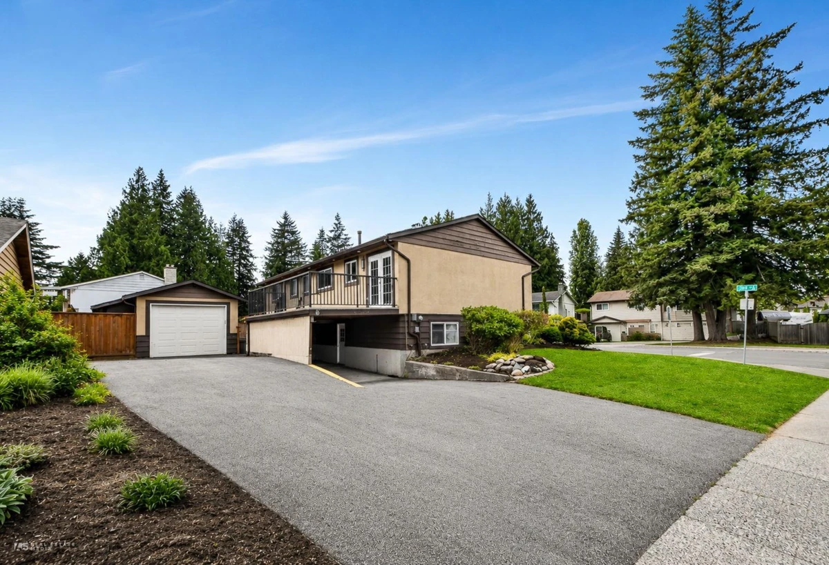 Family Room Photo of 4652 203 Street, Langley, BC