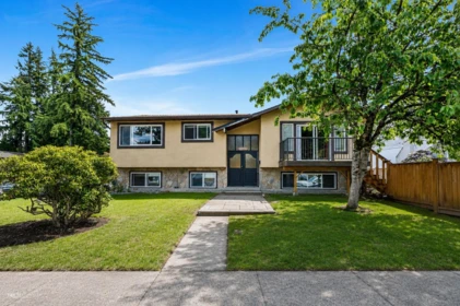 4652 203 Street, Langley, BC, Langley — Single Family Residence for sale