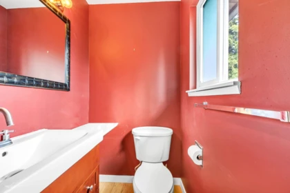 Primary Bathroom Photo of 4652 203 Street, Langley, BC