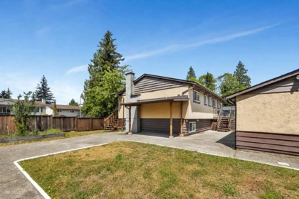 Swimming Pool Photo of 4652 203 Street, Langley, BC
