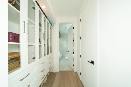Entry Foyer Photo of 11500 Blundell Road, Richmond, BC