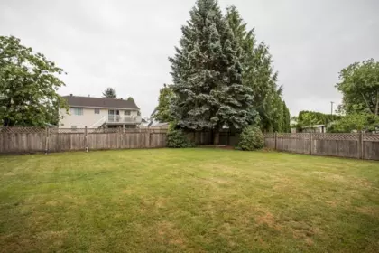 Hot Tub / Spa Photo of 20118 Ospring Street, Maple Ridge, BC