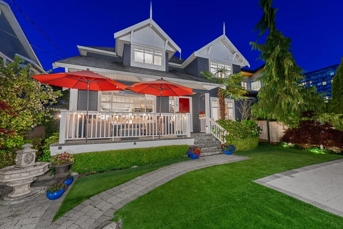 Exterior Rear Photo of 1075 Esplanade Avenue, West Vancouver, BC