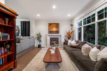 Breakfast Nook Photo of 1075 Esplanade Avenue, West Vancouver, BC