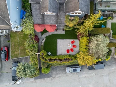 Outdoor Patio Photo of 1075 Esplanade Avenue, West Vancouver, BC
