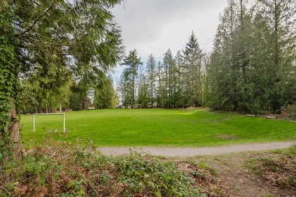 Garden / Landscaping Photo of 5 623 Farnham Road, Gibsons, BC
