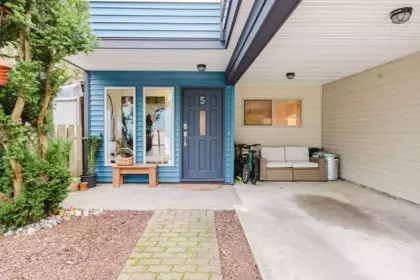 5 623 Farnham Road, Gibsons, BC, Gibsons — Townhouse for sale