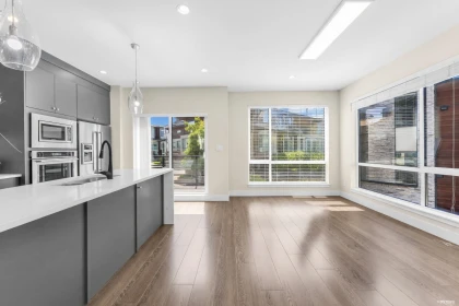 Walk-In Closet Photo of 17 15688 28 Avenue, Surrey, BC