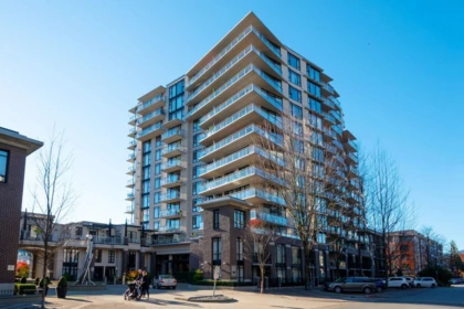 712 175 W 1st Street, North Vancouver, BC, North Vancouver — Apartment/Condo for sale
