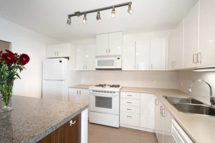Guest Bathroom Photo of 712 175 W 1st Street, North Vancouver, BC