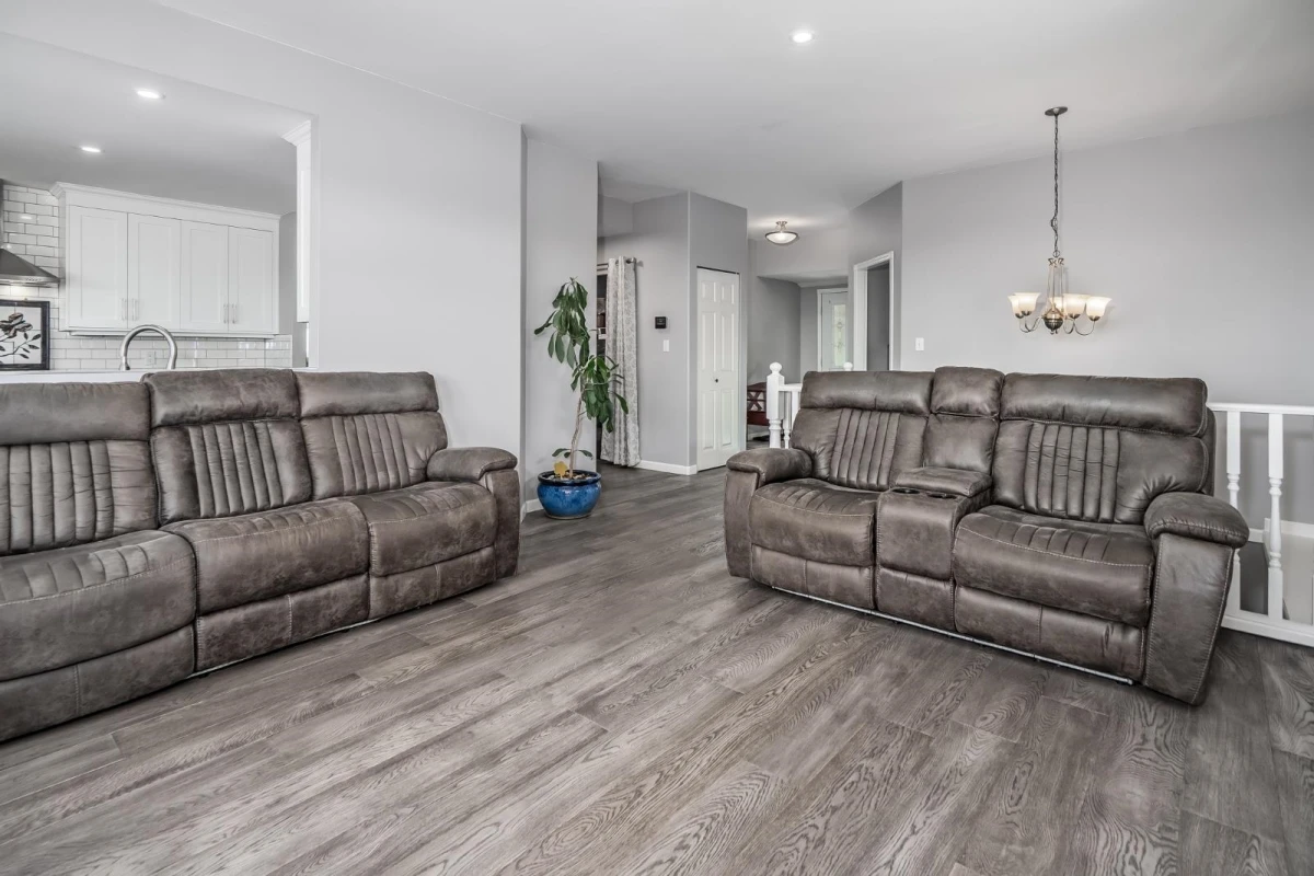 Dining Area Photo of 33764 Blueberry Drive, Mission, BC