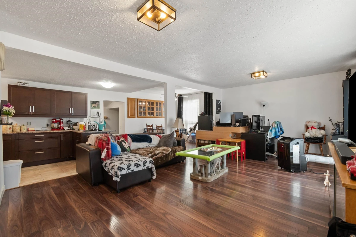 Family Room Photo of 41023 Yale Road, Chilliwack, BC