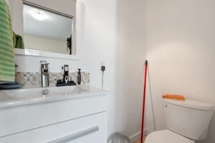 Guest Bathroom Photo of 41023 Yale Road, Chilliwack, BC