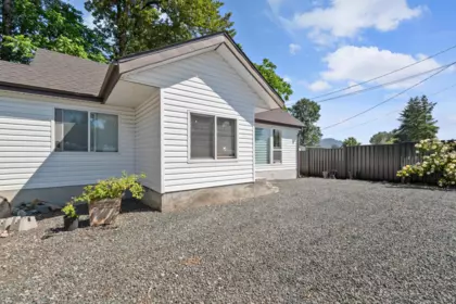 41023 Yale Road, Chilliwack, BC, Chilliwack — Single Family Residence for sale