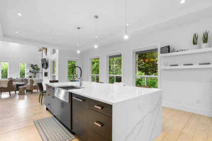 Kitchen Island Photo of 12583 261 Street, Maple Ridge, BC