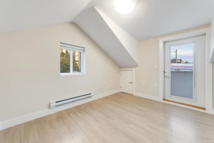 Hot Tub / Spa Photo of 3582 Franklin Street, Vancouver, BC