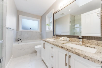 Powder Room Photo of 3582 Franklin Street, Vancouver, BC