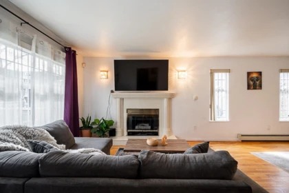 1407 E 12th Avenue, Vancouver, BC, Gibsons & Area — 4 bed half duplex for sale