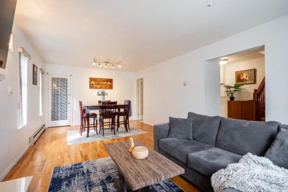1407 E 12th Avenue, Vancouver, BC, Vancouver — Half Duplex for sale