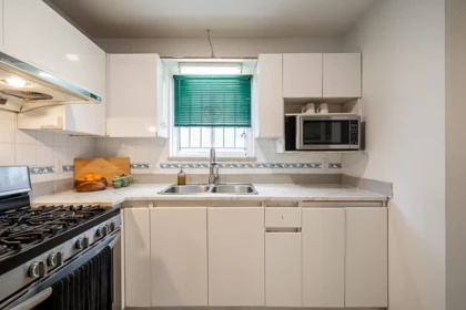 Kitchen Photo of 1407 E 12th Avenue, Vancouver, BC