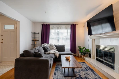1407 E 12th Avenue, Vancouver, BC, Vancouver — Half Duplex for sale