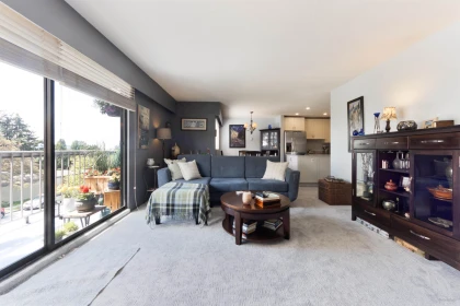 205 330 W 2nd Street, North Vancouver, BC, North Vancouver — Apartment/Condo for sale