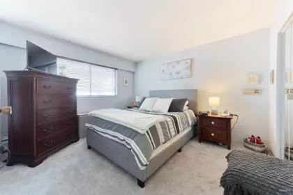 Office / Den Photo of 205 330 W 2nd Street, North Vancouver, BC