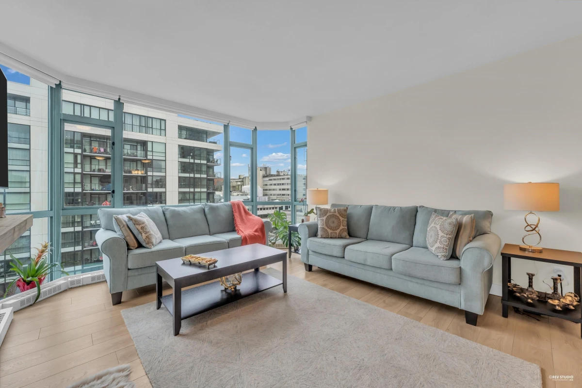 Family Room Photo of 801 140 E 14 Street, North Vancouver, BC