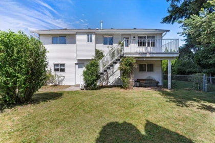 Backyard Photo of 45322 Balmoral Avenue, Chilliwack, BC