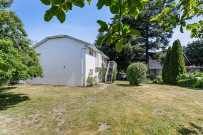 Garden / Landscaping Photo of 45322 Balmoral Avenue, Chilliwack, BC