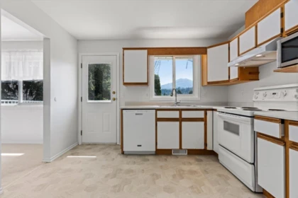 Pantry Photo of 45322 Balmoral Avenue, Chilliwack, BC
