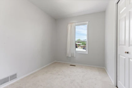 Primary Bathroom Photo of 45322 Balmoral Avenue, Chilliwack, BC