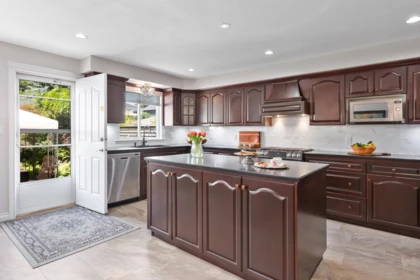 Kitchen Island Photo of 326 E 12th Street, North Vancouver, BC