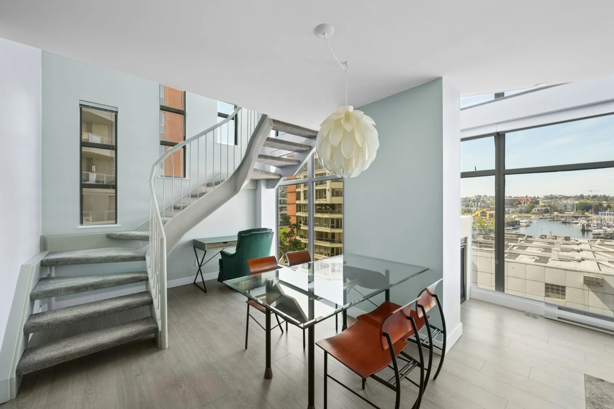 Dining Area Photo of 509 990 Beach Avenue, Vancouver, BC