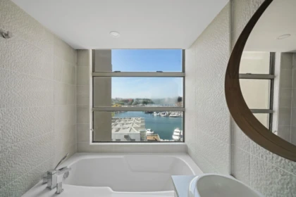 Guest Bathroom Photo of 509 990 Beach Avenue, Vancouver, BC