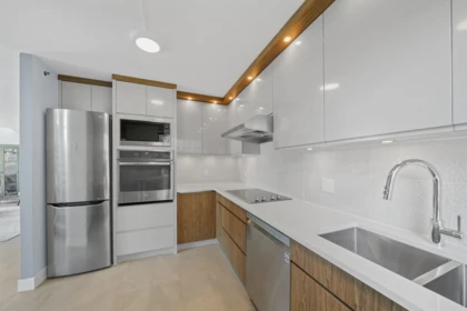 Kitchen Photo of 509 990 Beach Avenue, Vancouver, BC