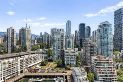 Primary Bedroom Photo of 509 990 Beach Avenue, Vancouver, BC