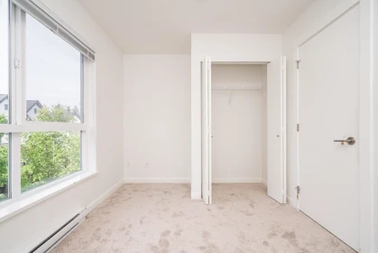 Entry Foyer Photo of 40 19159 Watkins Drive, Surrey, BC