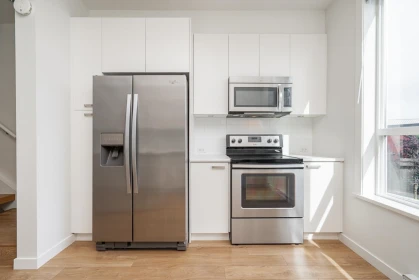 Kitchen Island Photo of 40 19159 Watkins Drive, Surrey, BC