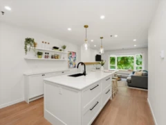 207 1925 W 2nd Avenue, Vancouver, BC