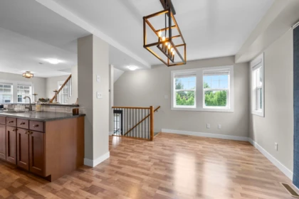 Kitchen Island Photo of 3 46538 First Avenue, Chilliwack, BC
