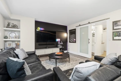 Hallway Photo of 2382 Patricia Avenue, Port Coquitlam, BC