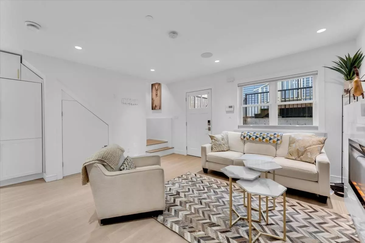 Family Room Photo of 1020 Odlum Drive, Vancouver, BC