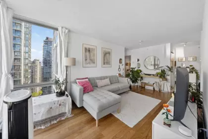 2202 1200 W Georgia Street, Vancouver, BC, Vancouver — Apartment/Condo for sale
